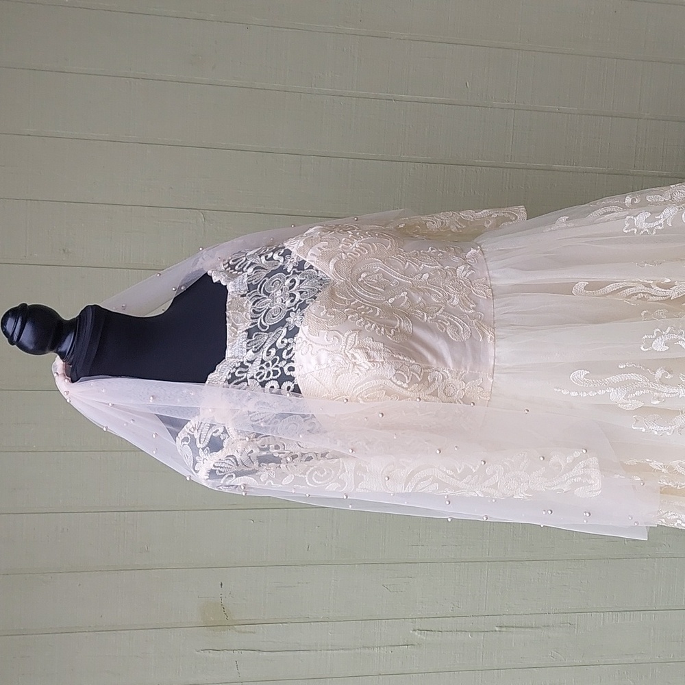 Champagne Rose Pearl Fingertip Veil